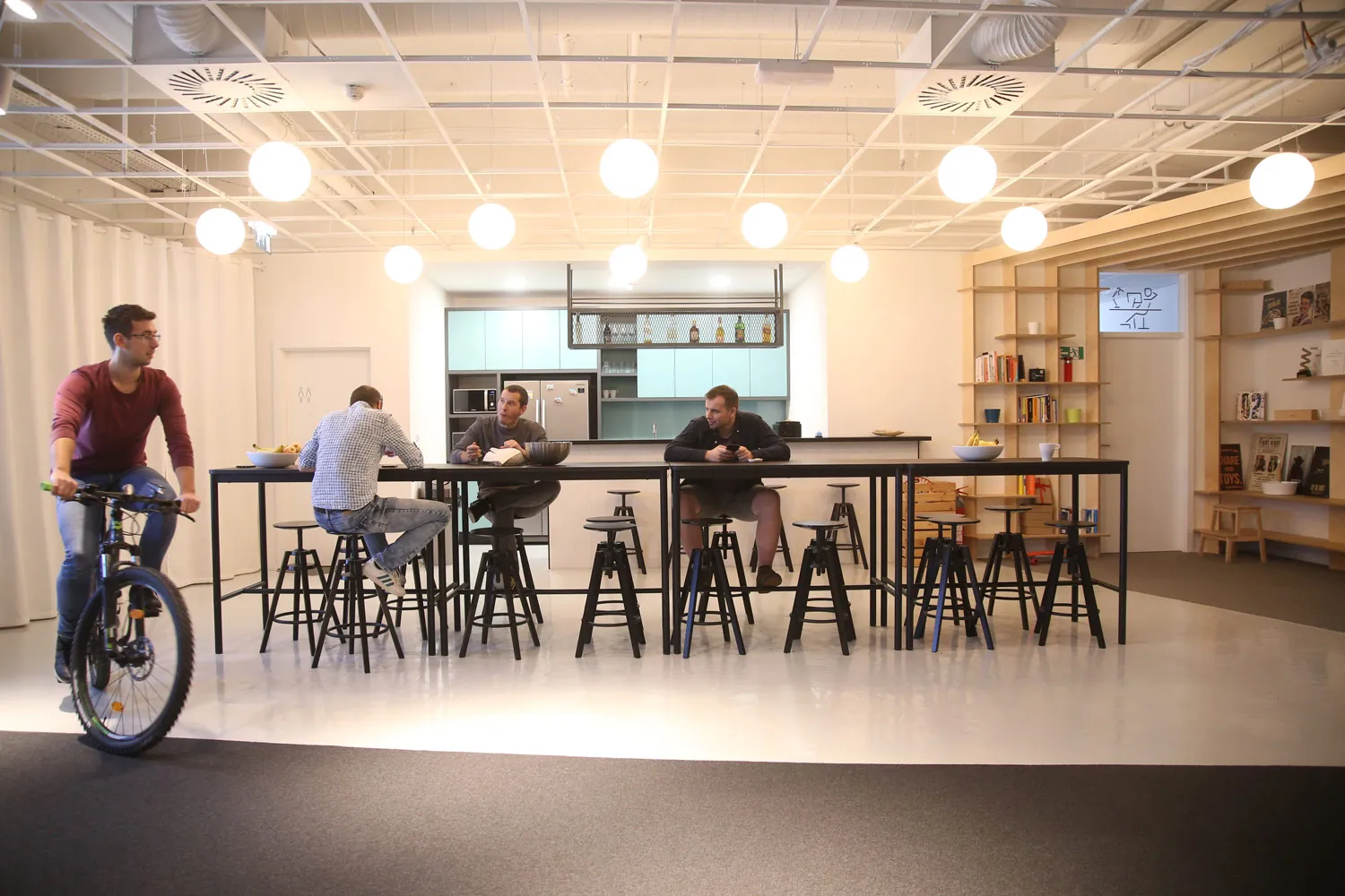 We're organizing a free B2B webinar